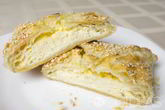 Хачапури с творогом из слоеного теста