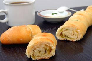 Багет с чесноком и зеленью