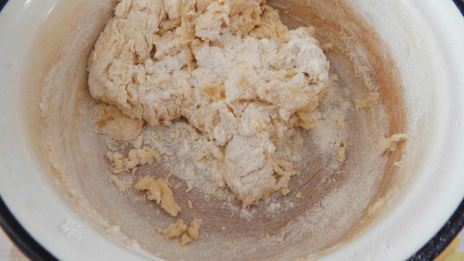 багет с чесноком и зеленью