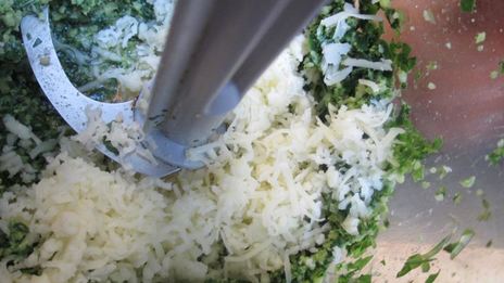 багет с соусом песто