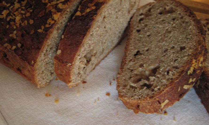 Рецепт бананового хлеба с орехами и цельнозерновой мукой
