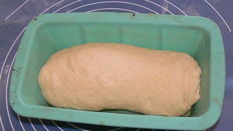 белый хлеб на сыворотке