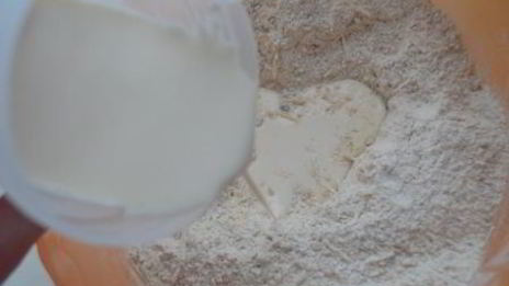 ирландский содовый хлеб с пармезаном и грецкими орехами