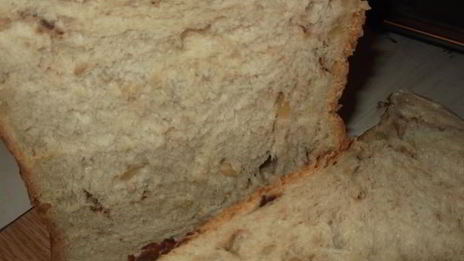 хлеб с шоколадом и кедровым орехом