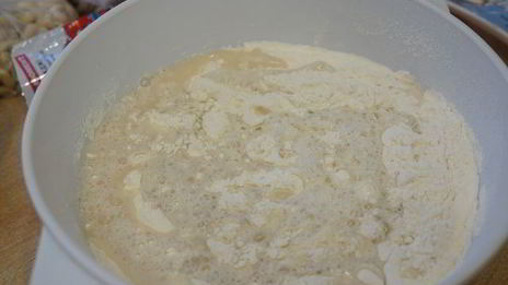 крестьянский хлеб с хрустящей корочкой