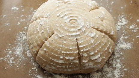 пшеничный хлеб на ржаной закваске