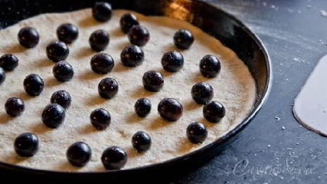 сладкий итальянский хлеб с виноградом