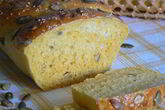 Тыквенный хлеб с тыквенными семечками