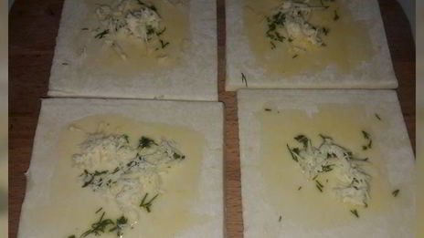 хрустящие слойки с крабово-творожным кремом