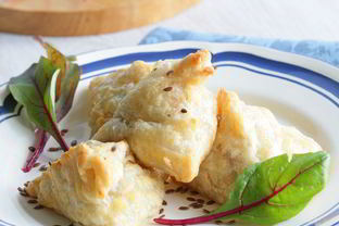 Конвертики с брынзой