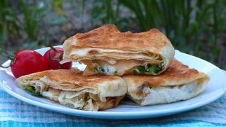 Конвертики из лаваша с сыром и зеленью