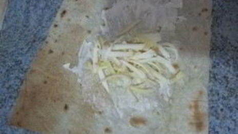 конвертики из лаваша с сыром и зеленью