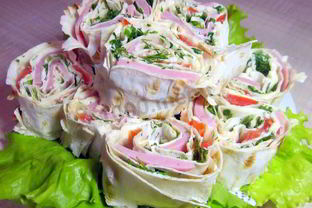 Лаваш с колбасой и сыром