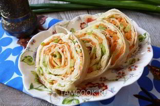 Лаваш с корейской морковкой и сыром