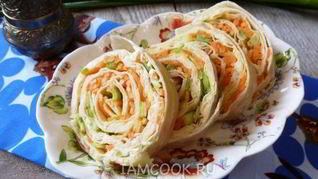 Лаваш с корейской морковкой и сыром