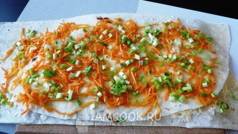 лаваш с корейской морковкой и сыром