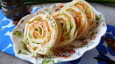 лаваш с корейской морковкой и сыром