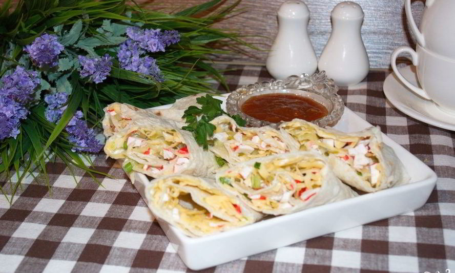 Рецепт лаваша с крабовыми палочками и огурцом