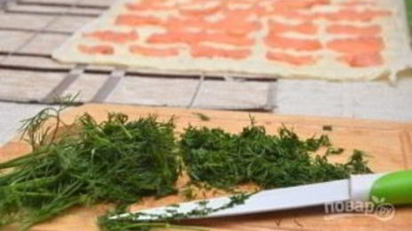 лаваш с сыром, и семгой, и зеленью