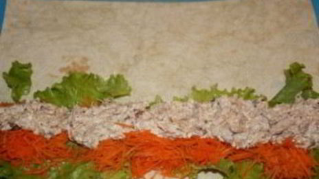 лаваш с тунцом