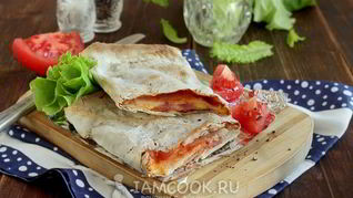 Лаваш с ветчиной и сыром в духовке