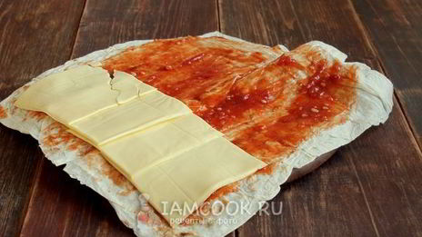 лаваш с ветчиной и сыром в духовке