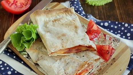 лаваш с ветчиной и сыром в духовке