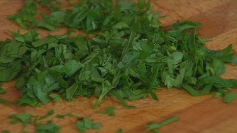 лаваш с яйцом, селедкой и зеленью