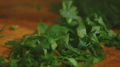 лаваш с жареными яйцами, сладким перцем и луком