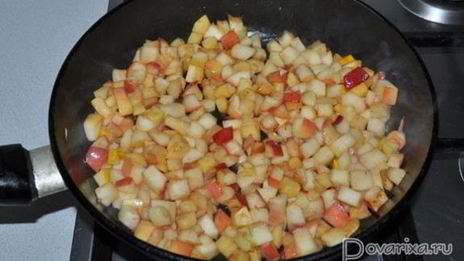 рулет с яблоками из лаваша