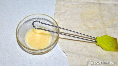 рулет с яблоками из лаваша