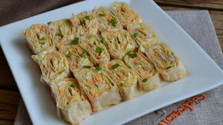 Рулетики из лаваша с корейской морковкой