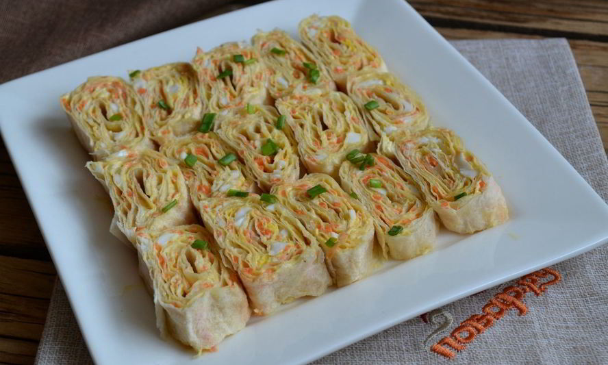 Рецепт рулетиков из лаваша с корейской морковкой