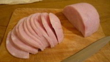 рулетики из лаваша с семгой и ветчиной