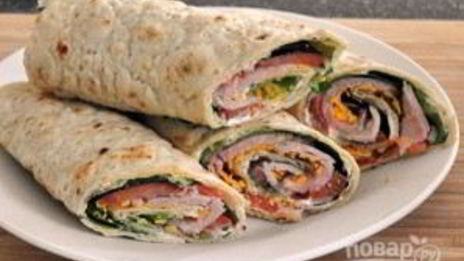 рулетики из лаваша с ветчиной