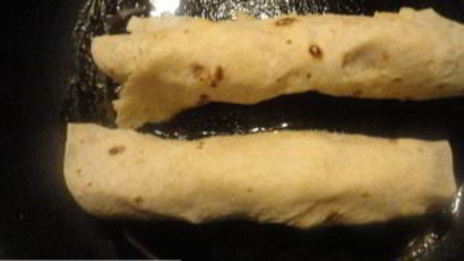 сосиски в лаваше жареные