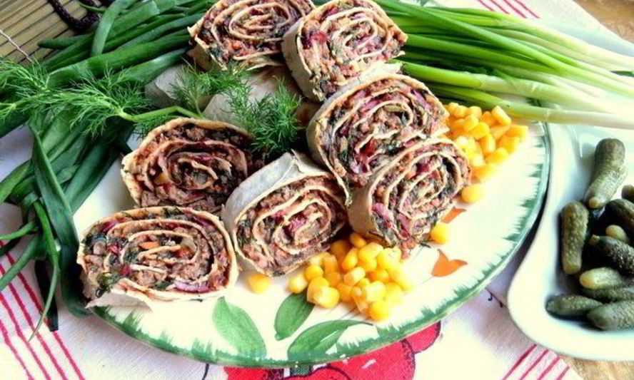 Рецепт закуски из фасоли в лаваше сытная