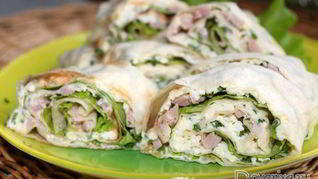 Закуска из лаваша с яйцом и ветчиной