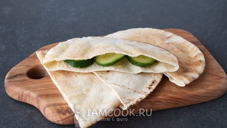 арабская пита с курицей и овощами