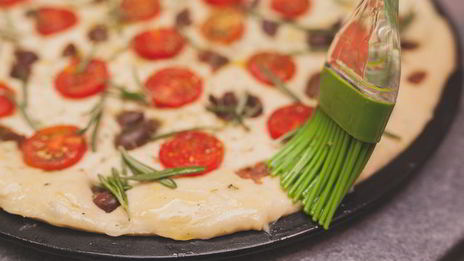 фокачча с черри и маслинами