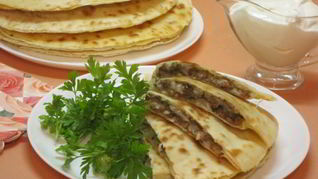 Гезлеме — турецкие лепешки с мясом