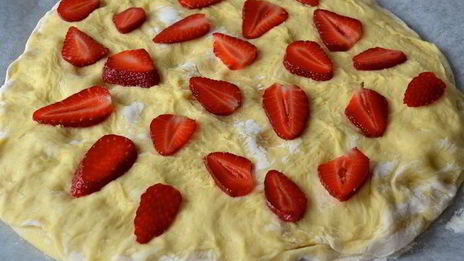 клубничная фокачча