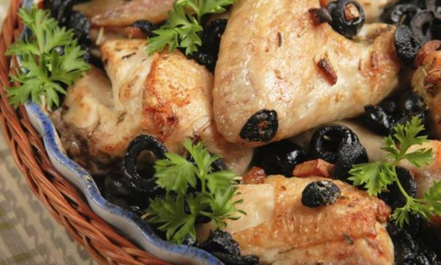 Рецепт курицы по-средиземноморски с лепешками