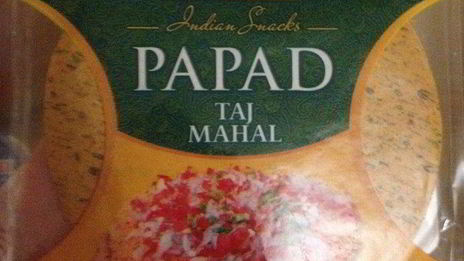 кусочки курицы в индийской лепешке с манго и лаймовой заправкой