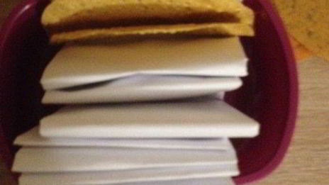 кусочки курицы в индийской лепешке с манго и лаймовой заправкой