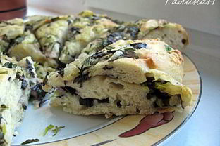 Лепешка с зеленью и моцареллой
