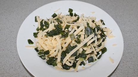 лепешки из слоеного теста катлама