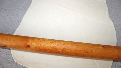 лепешки из слоеного теста катлама