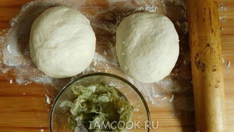 луковая лепешка в духовке