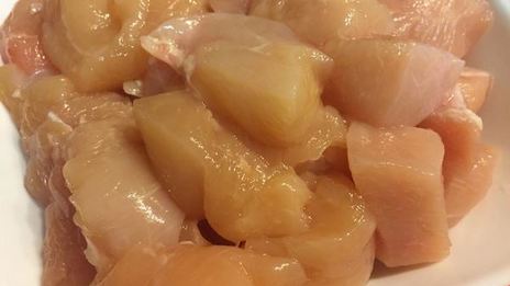 ореховое карри с куриной грудкой и лепешкой наан